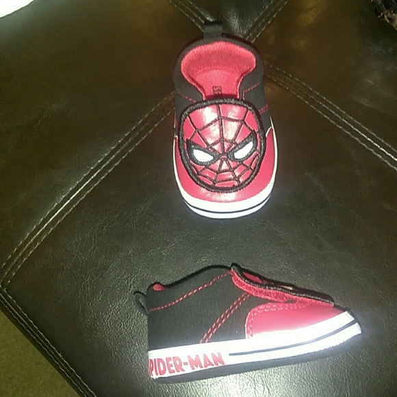 3-6 months spider Man shoes - Picture 3 of 4